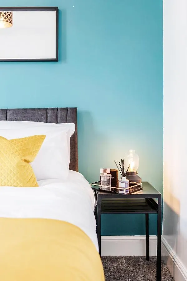 Business & Leisure 2 Bedroom & Parking By Damask Homes Ilford United Kingdom