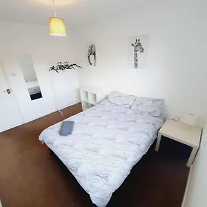 2 Bedroom Rayleigh