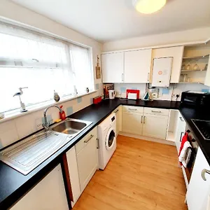 Town Centre 2 Bedroom Rayleigh